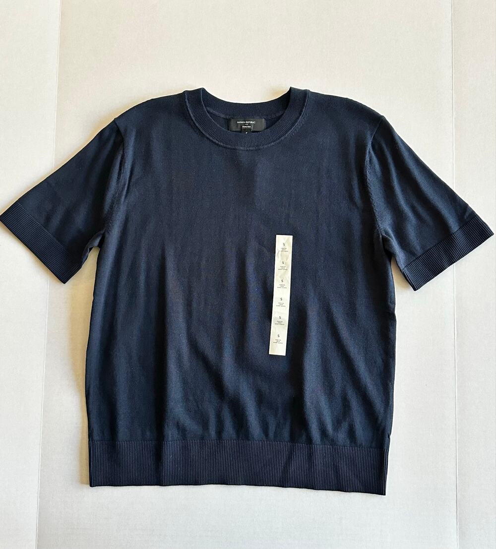 Banana Republic Women’s Short Sleeve Navy Forever Sweater Size S NWT